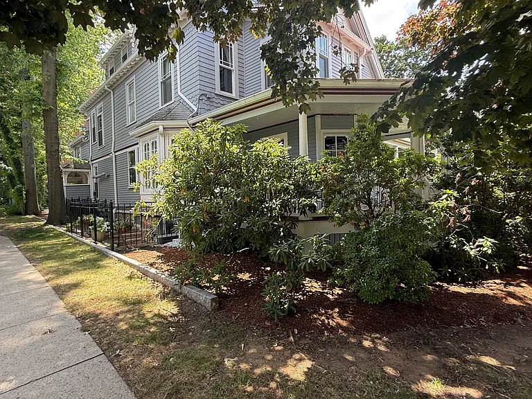 97 Sewall Ave #5 — Photo 32
