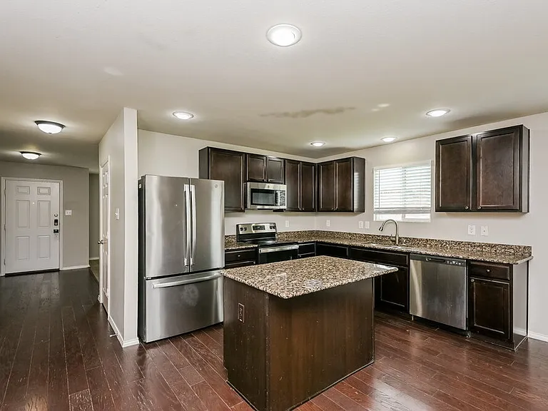 10009 Calcite Dr — Photo 7