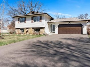 6796 Stratford Ct, Woodbury, MN 55125