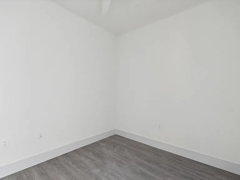 1221 E Fletcher St #409A — Photo 11