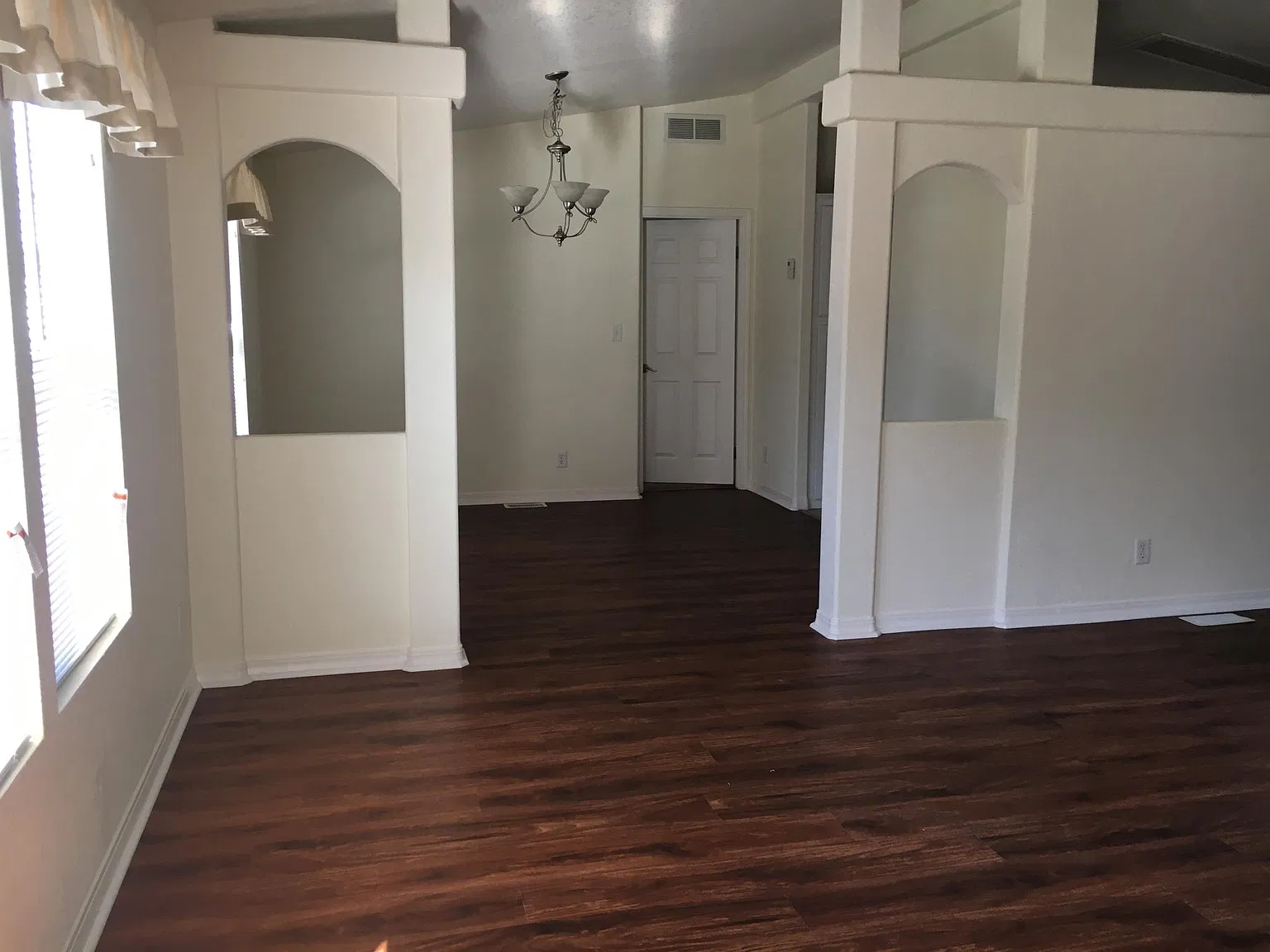 3 bed, 1750 sqft, $3,825 — Photo 3