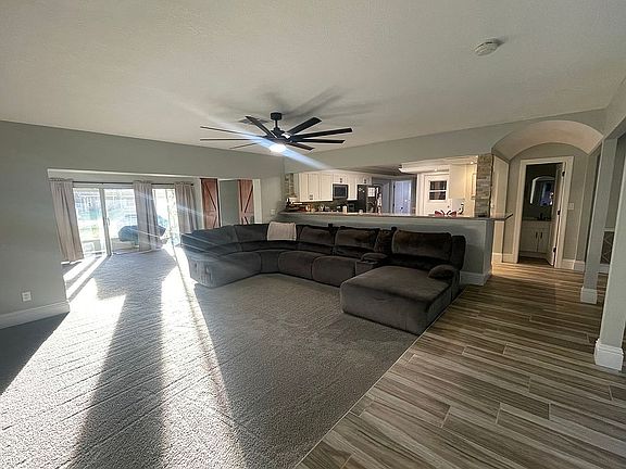 3rd image of 321 Broadway Ave