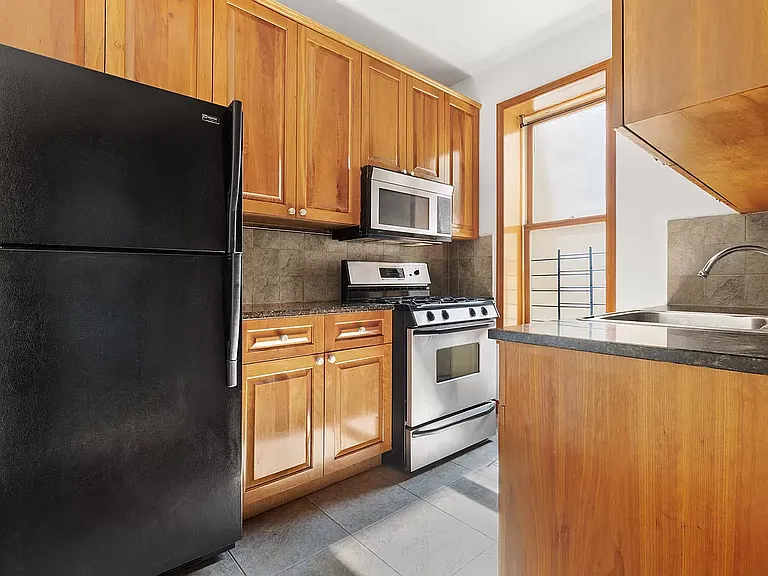 145 Prospect Park W #3B — Photo 3