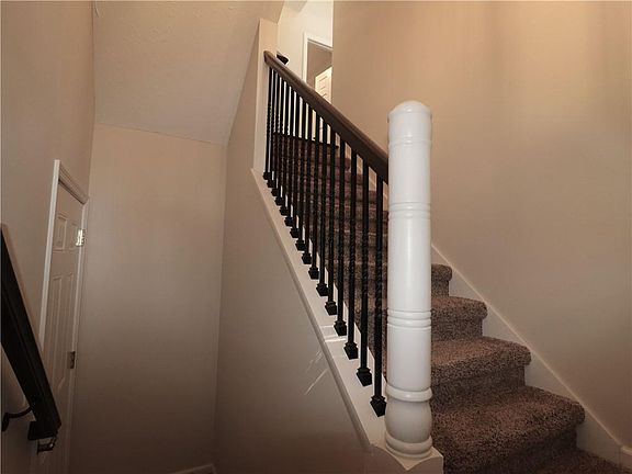 4th image of 2232 River Heights Ct SE