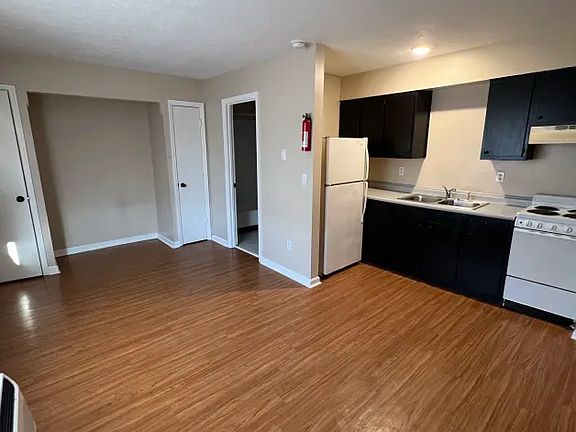 4th image of 2968 Wilbraham Rd #2950D