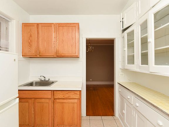 4th image of 1720 W Albion Ave #1C
