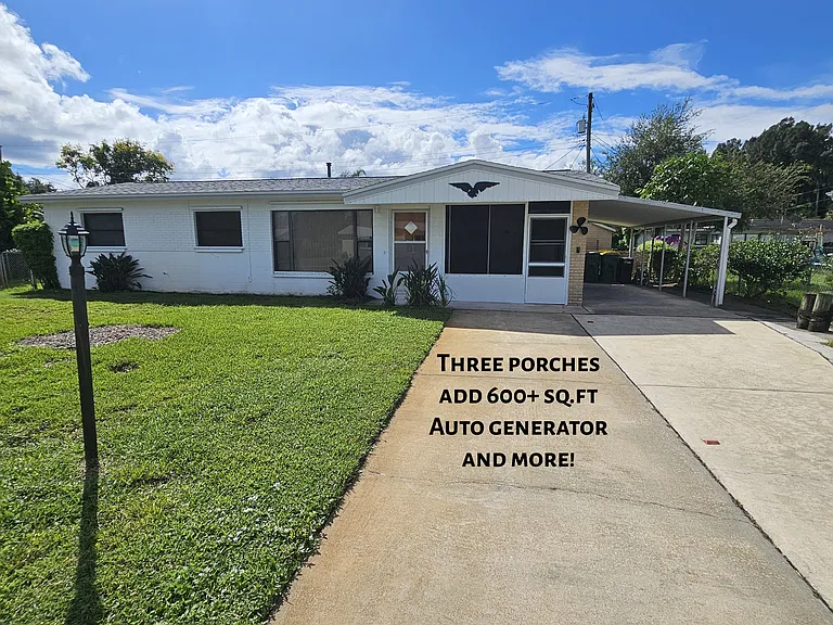991 Barclay Dr — Photo 1