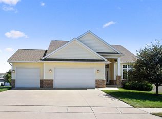 360 Arlington Dr, Iowa City, IA 52245