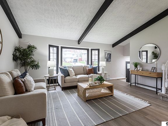5th image of 3004 Leawood Dr