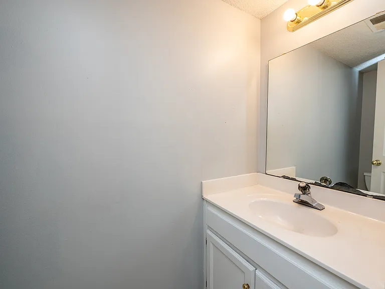 8906 NE 73rd Ct #8906 — Photo 13