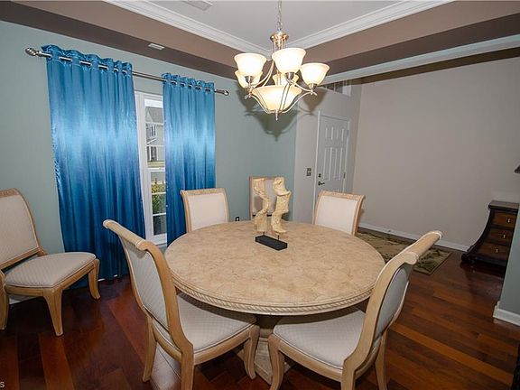 3rd image of 2032 Heron Pointe Dr