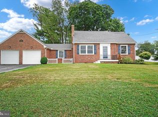 1837 Ebony Dr, York, PA 17402