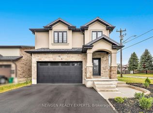 23 Forfar Ave, Kitchener, ON N2B 2Z7