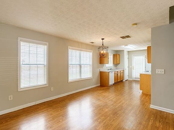 4th image of 321 Samuel Clemens Way