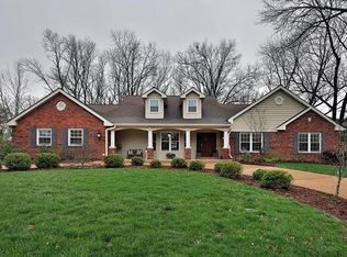 26 Kentom Dr, Saint Louis, MO 63132