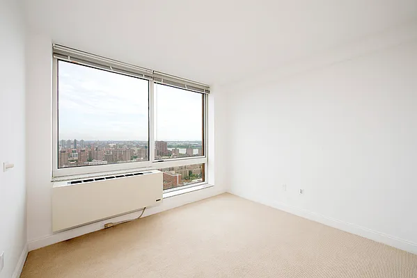 Rented by Warburg | media 8