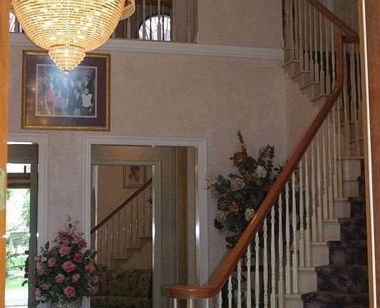 4th image of 2905 Woodhaven Dr