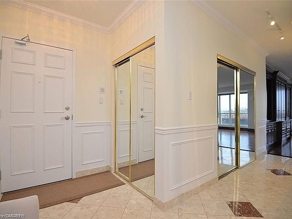 5th image of 2511 Lakeshore Rd W #713
