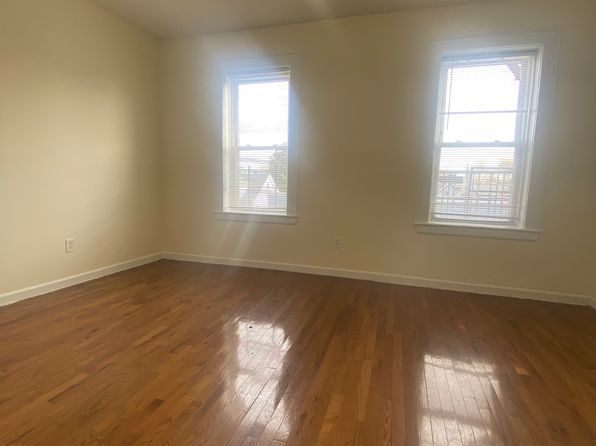 1304-1305 Clinton Ave #17