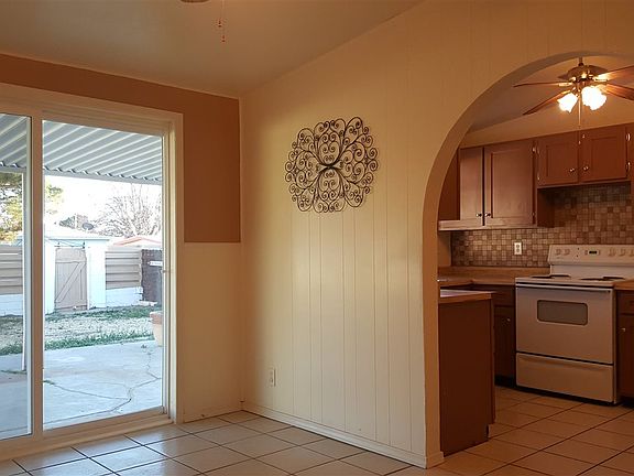 3rd image of 2312 Telles Ave