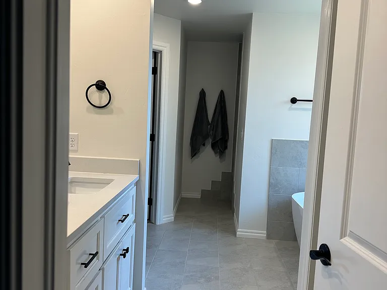 4220 NW 158th St — Photo 8