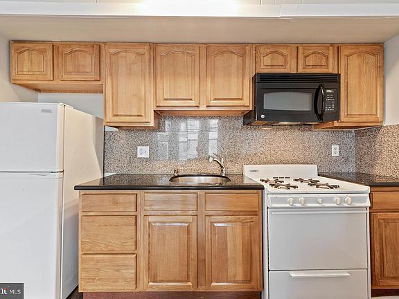 3rd image of 3547 N 21st St