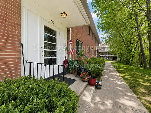 Emerald Estates Photo 1