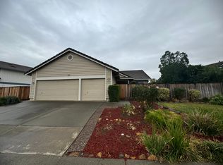 173 Buttercup Cir, Vacaville, CA 95687