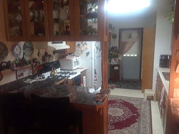 4th image of 2140 Wales Ave