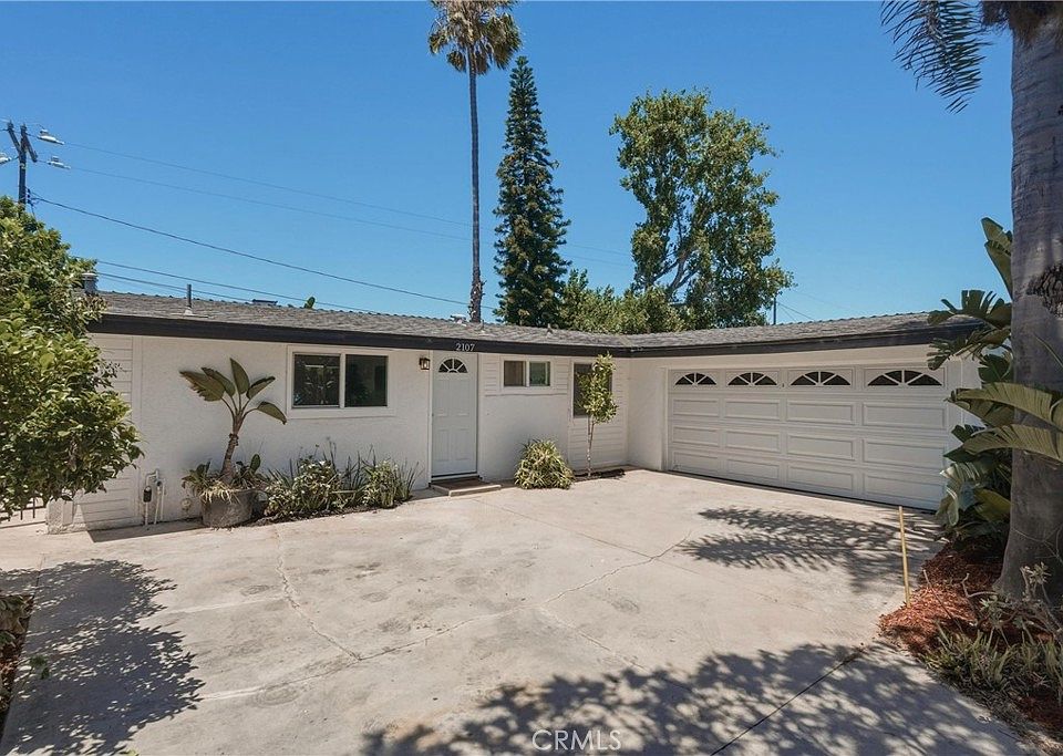 1st image of 2107 Pomona Ave
