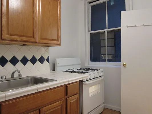 Rented by James Everett Lewis, LREB | media 19