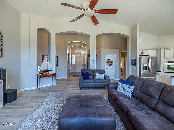5th image of 665 W Adagio Ln