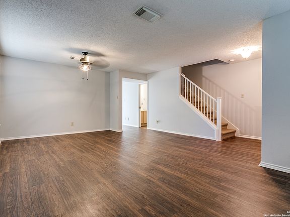5th image of 8050 Cantura Mills