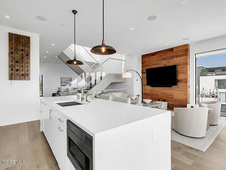 200 Ocean Ave N #5 — Photo 30