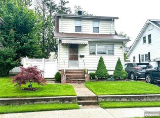 84 Haring St, Bergenfield, NJ 07621