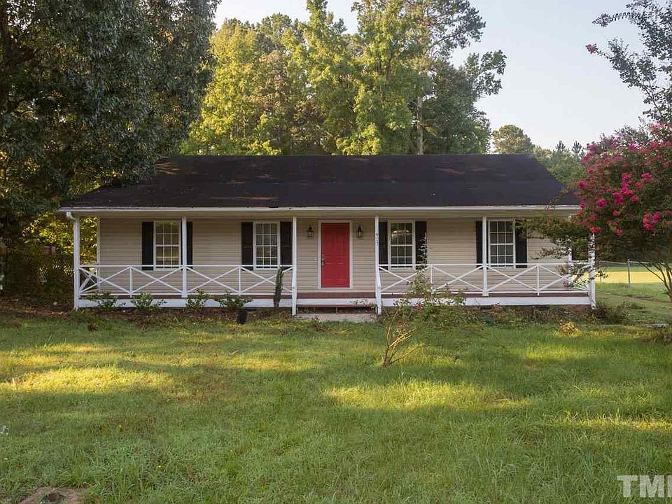 1st image of 917 Lynn Rd
