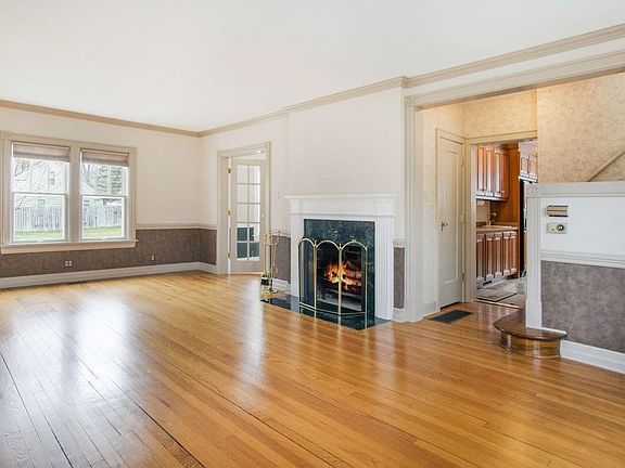 3rd image of 2290 Yankee St