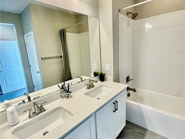 643 Solar Citrine St — Photo 25