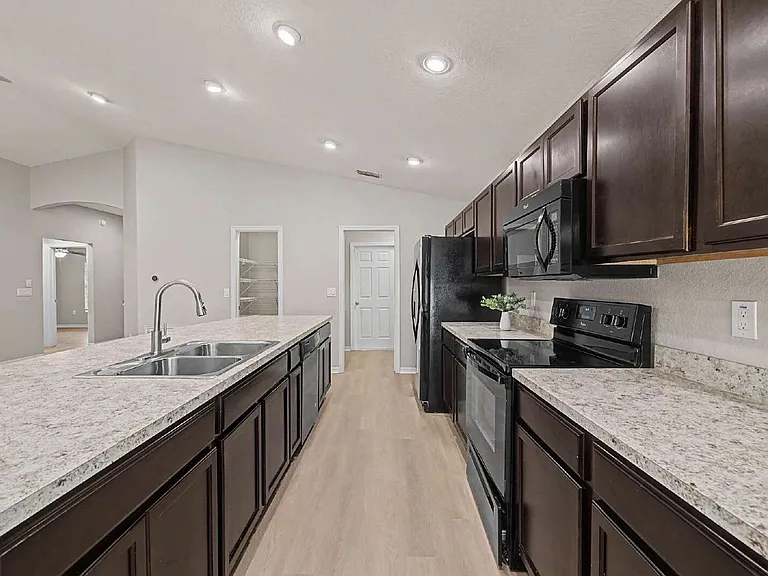 7918 Chestnut View Dr — Photo 7