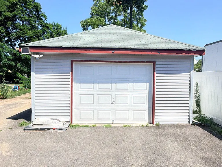 2560 Nottingham Way — Photo 3