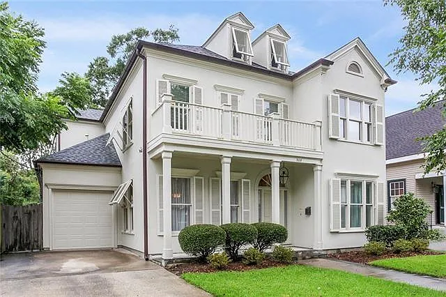 4 bed, 3.5 bath, 3300 sqft, $6,500 — Photo 1