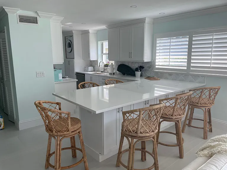 2100 Gulf Shore Blvd N #100 — Photo 9
