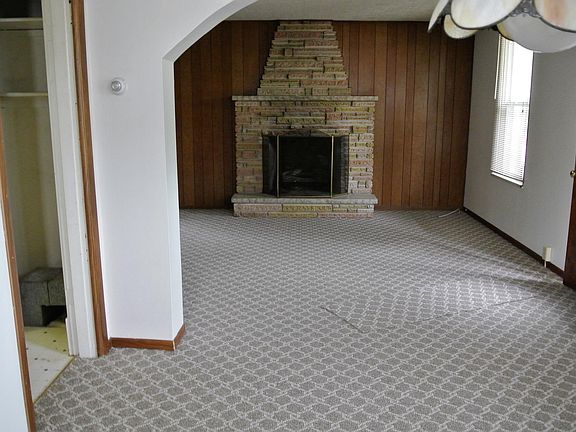 4th image of 8820 Harrison Ave