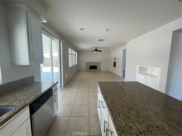 37222 Camden Dr — Photo 13