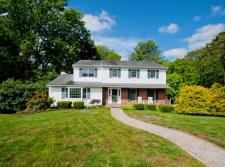 8 Bellbrook Dr, West Chester, PA 19382