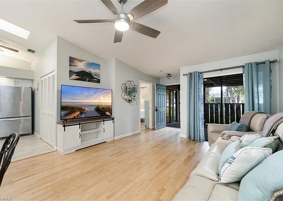 1st image of 1024 Oak Forest DR #18-9