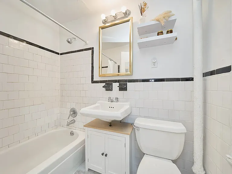 177 Bleecker St #1 — Photo 7