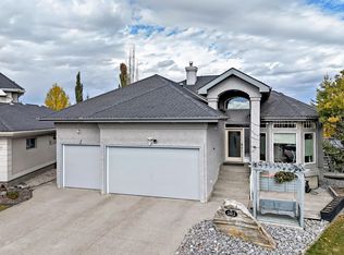 2412 Tegler Grn NW, Edmonton, AB T6R 3K2