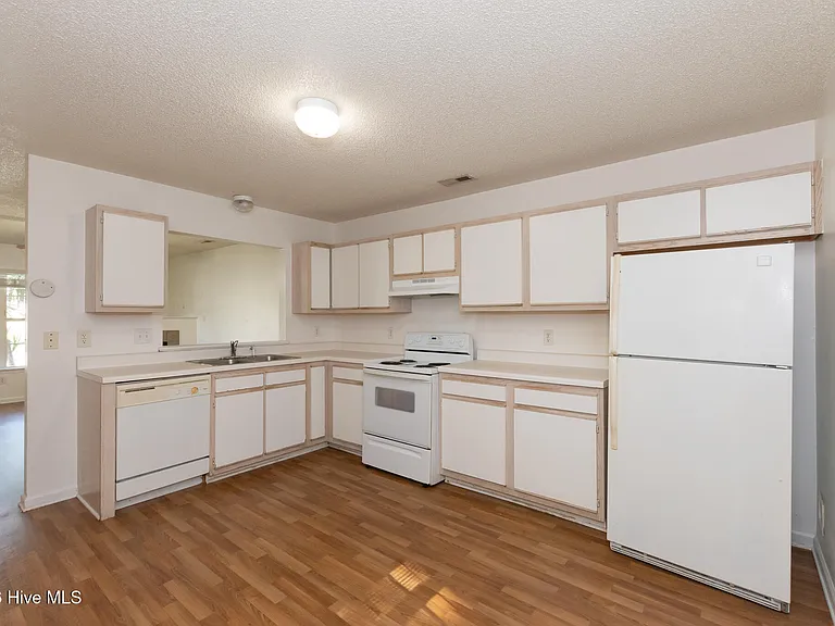 104 Spring Meadow Cir — Photo 8