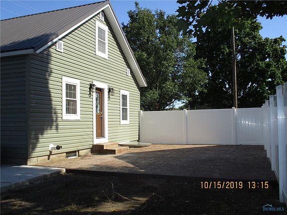 5th image of 457 N Oak St